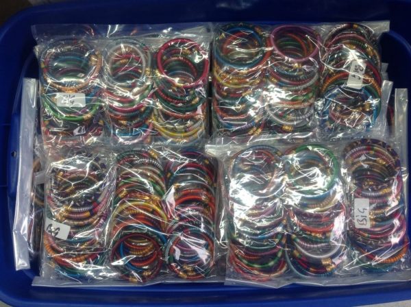 lot 30000 colorfull bracelets for kids and teenagers  Lots de surplus Bras6-1