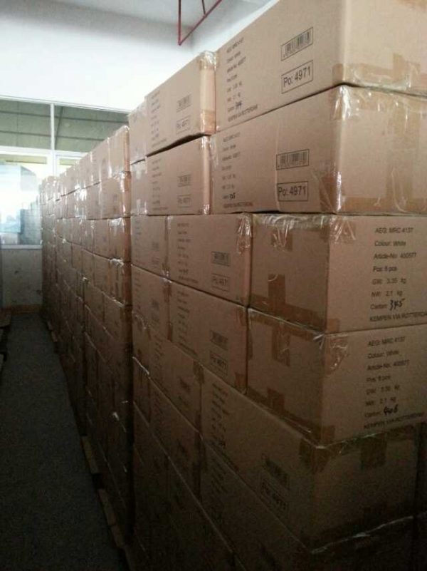 lot 485000 bulk items starting at 5¢ch Batch goods (miscellaneous) Lots de surplus Stuff4