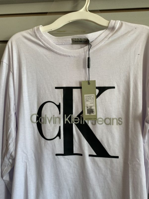 lot 725 Chandails à Manches Longues Calvin Klein pour Femmes Vêtements Printemps Été Lots de surplus Z124