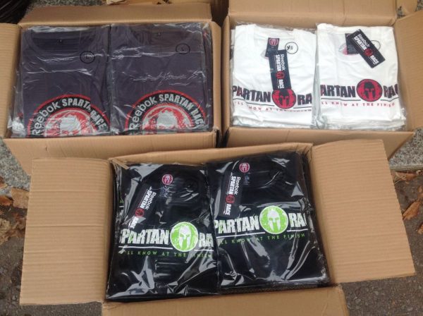 lot 16000 T-shirts REEBOK SPARTAN Originaux, 4,50$ch Lots en Promotion Lots de surplus Reebok3