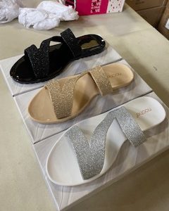 Lot 2163 Sandales pour Femmes Marque Noche Chaussures-Bottes Lots de surplus Noche5