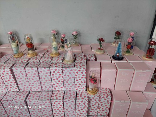 4 Lot 1600 Bouquets et Arrangements Floraux pour la St-Valentin