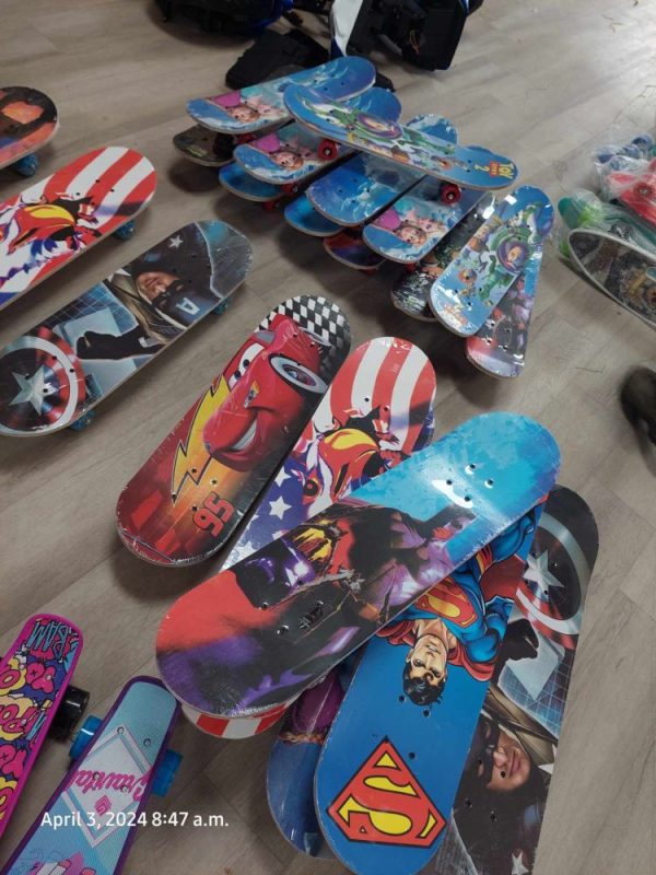 ska1 Lot 700 Skateboards de Personnages pour Enfants