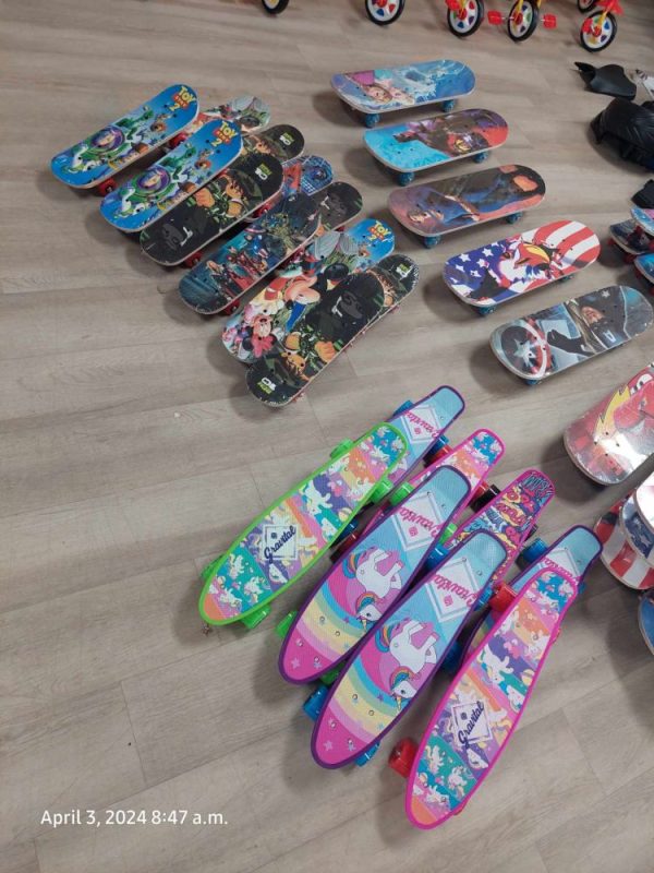 ska2 Lot 700 Skateboards de Personnages pour Enfants