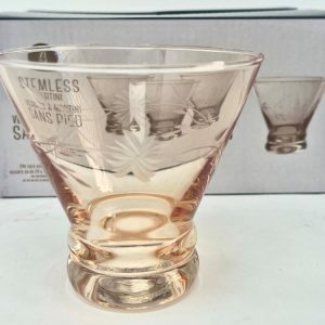 943 Lot 438 Ensembles de 4 Verres à Martini Ambrés Gravés
